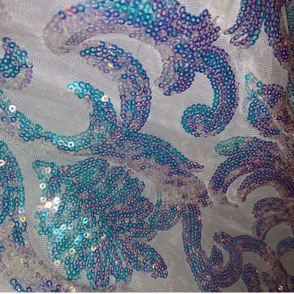 Selling because it shaped my body too well and boosted my ego! - Picture 6 of 7